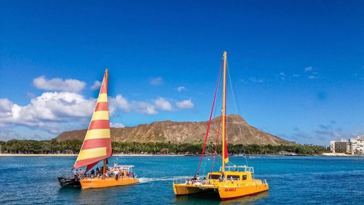 Na Hoku 2 & Na Hoku 3 Catamarans | Waikiki & Kaka’ako Cruises